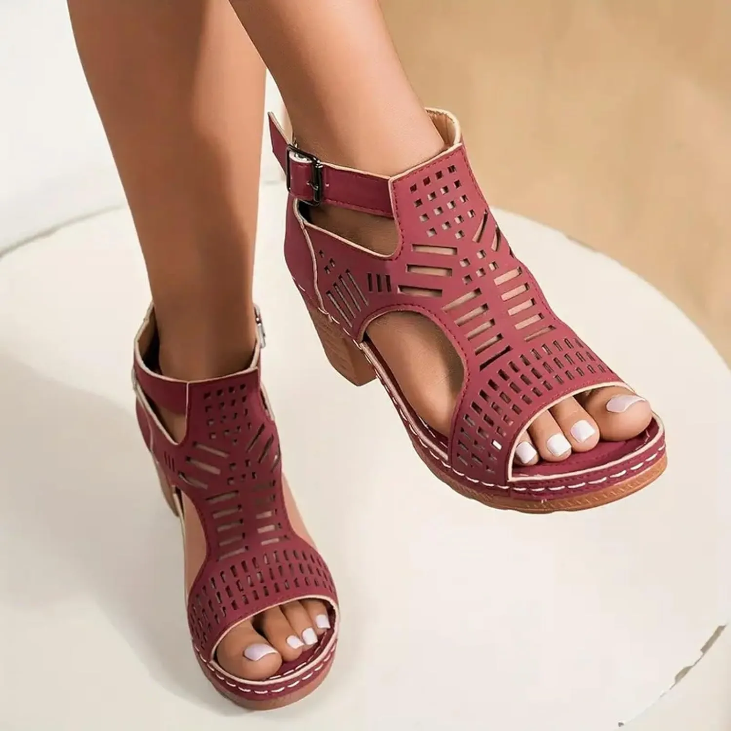 2025 Women Block Chunky Heels Sandals Breathable Cut-Out Non-Slip Walking Footwear Fashion Ladies Dress Beach Vacation Slippers Comfortable Wedge Heel Shoe Outdoor Slip-On Slides with Ankle Strap