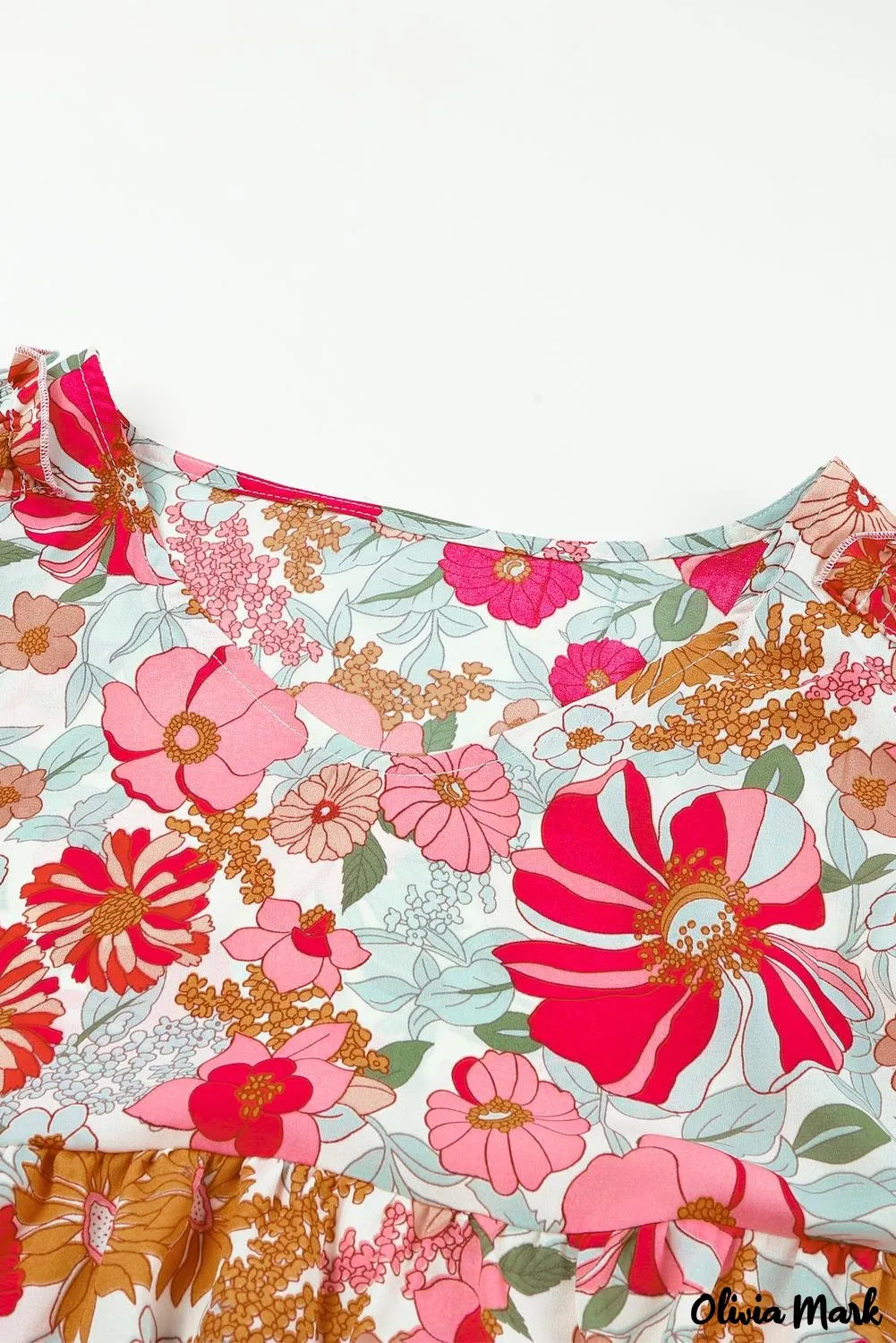 Deanwangkt - Floral Print Ruched Babydoll V-Neck Blouse