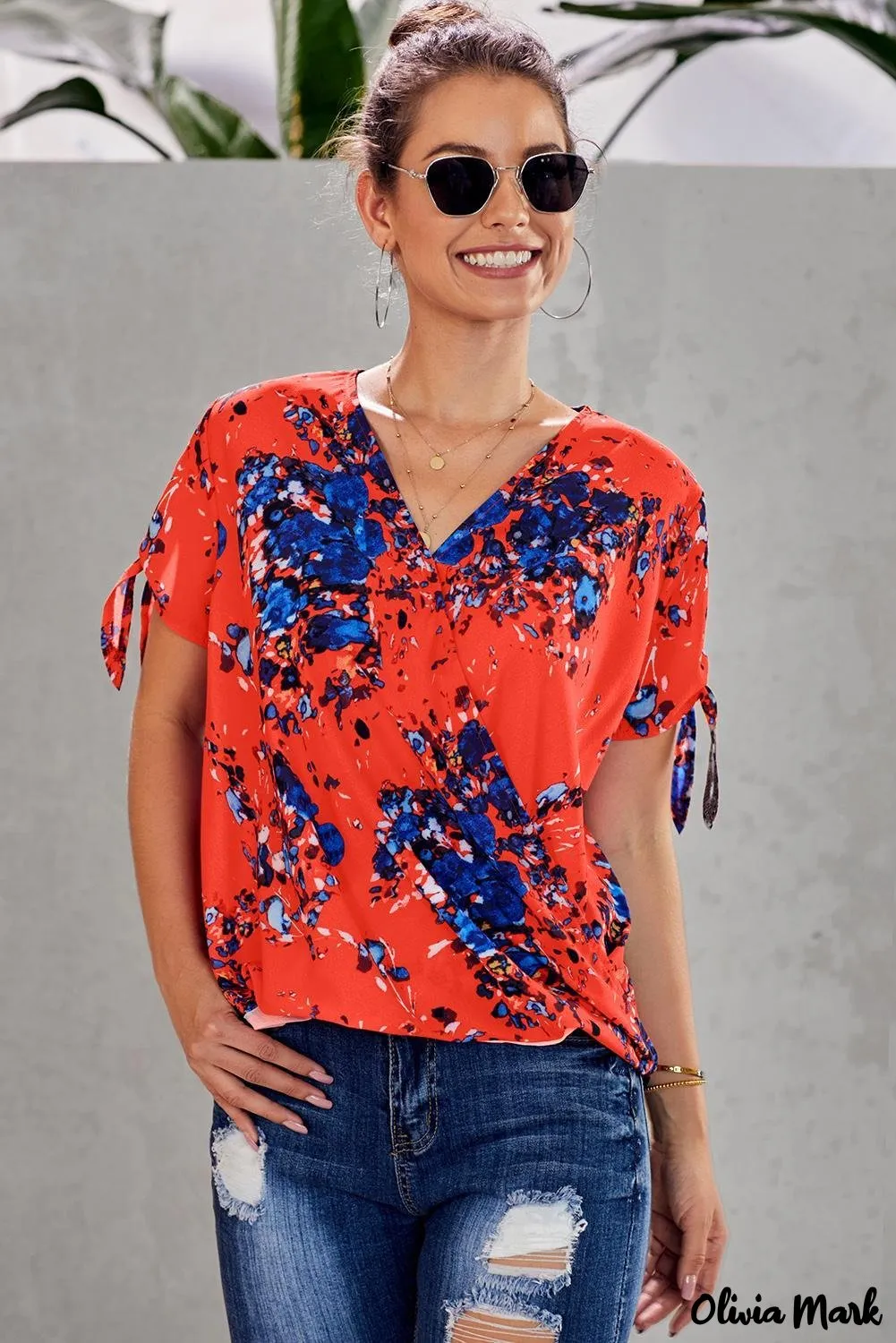 Deanwangkt - Orange Floral Twist Top