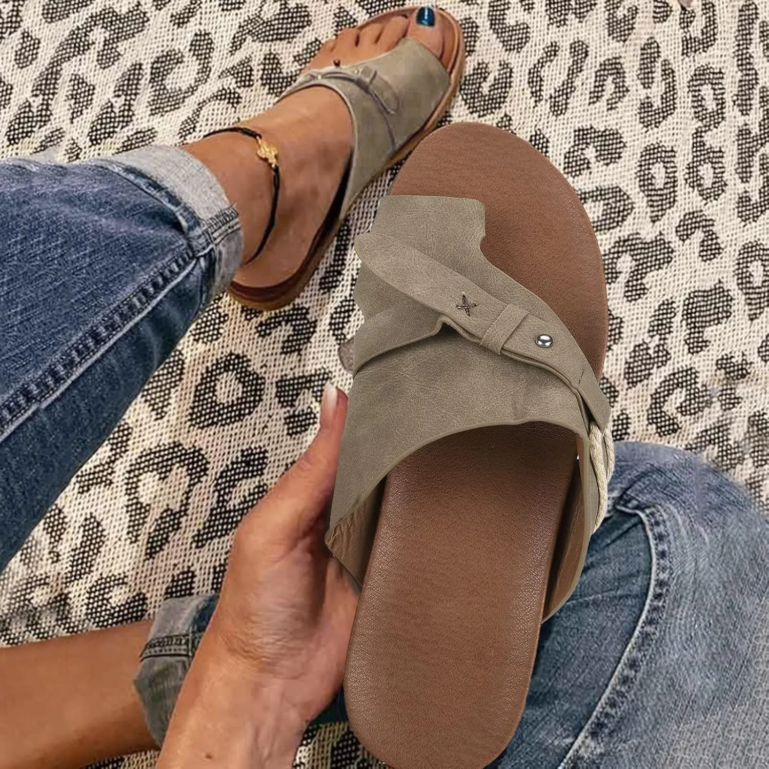 Eduavar Sandals for Women Dressy Summer, Flat Sandals for Women Summer Ring Toe Flip Flops Fashion Leather Sandals Slippers