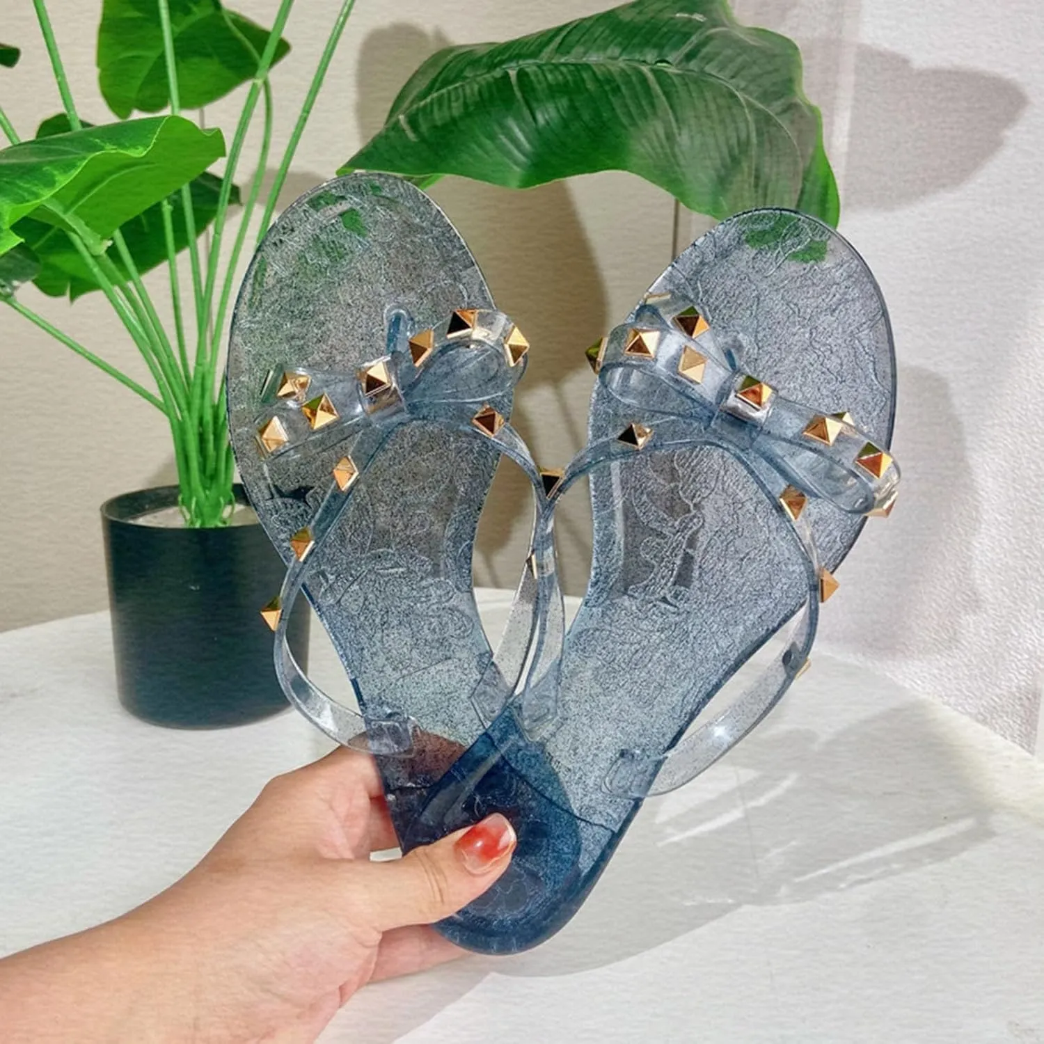 Flat Sandals for Women Thong Walking Sandals with Arch Support Comfortable Flip Flops Dressy Summer Beach Sandals