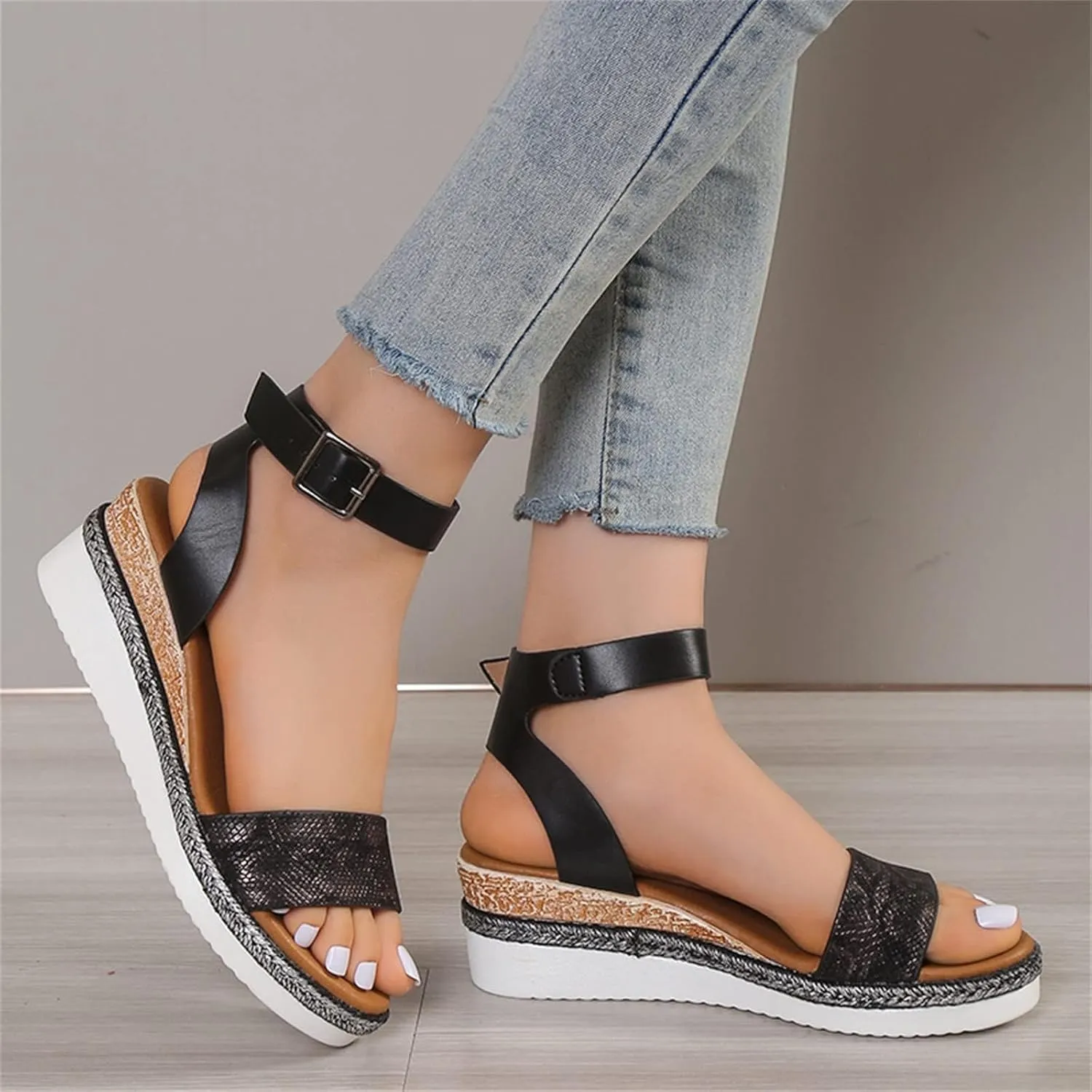Orthopedic Sandals for Women Casual Strappy Slip on Sandal Beach Boho Sandal Comfortable Outdoor Shoes Open Toe Ankle Strap Platform Sandals 2025