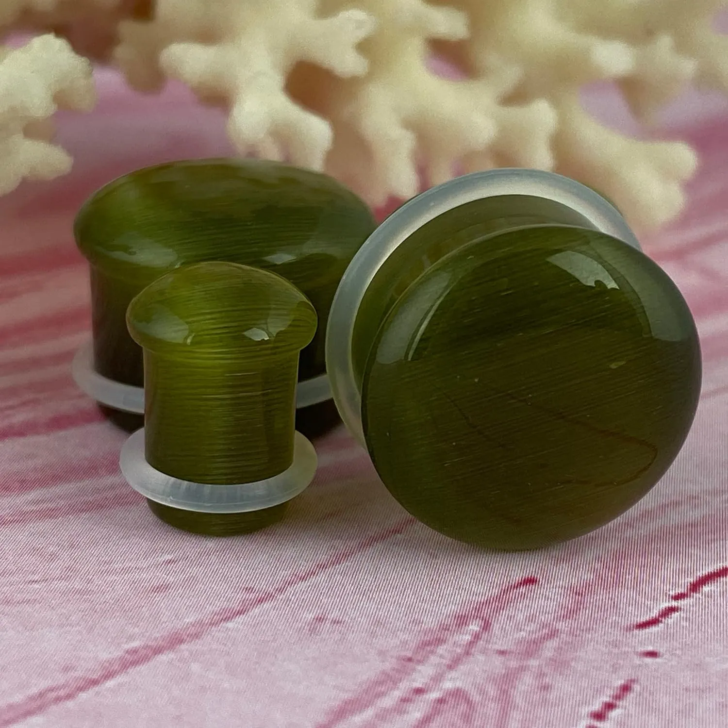 Pair of Peridot Cat Eye Stone Single Flare Plugs (STN-721)