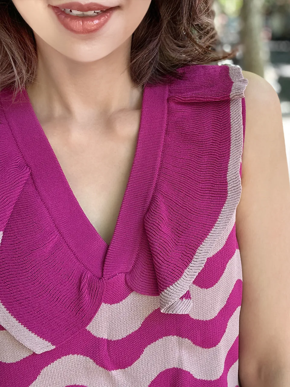 Pink Shades Contrast Wavey Ruffle Collar Summer Knit Top
