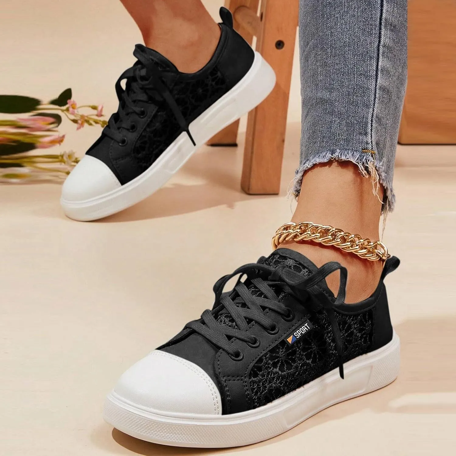 Women Closed Toe Shoe 2025,Breathable Hollow Out Flower Sport Sneakers Comfortable Platform Slides Fashion Lace Up Loafer Shoes Indoor Outdoor Slip-On Soft Cushion Ladies Dress Casual Shoe